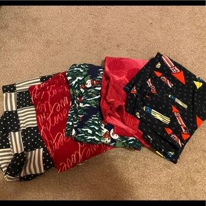 5 Pair Holiday Lularoe Leggings - one sized